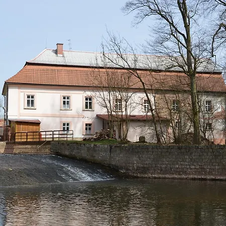 Gasthof Sporkuv Mlyn Dvůr Králové nad Labem