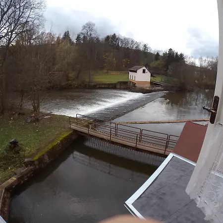 Sporkuv Mlyn בית הארחה Dvůr Králové nad Labem