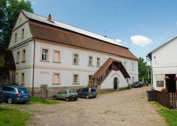 Sporkuv Mlyn Pensjonat Dvůr Králové nad Labem